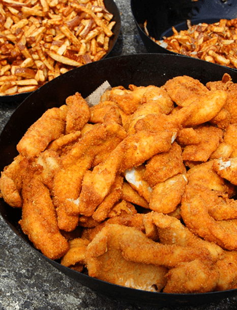 fried-fish-in-pan delicious shore lunch Budd's Gunisao Lake Lodge