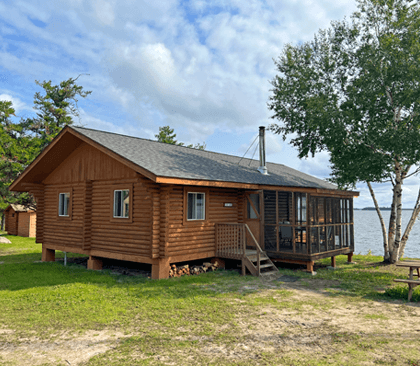Big Log Cabin at Budd's Gunisao Lake Lodge World's Best Trophy Walleye and Northern Pike Fishing