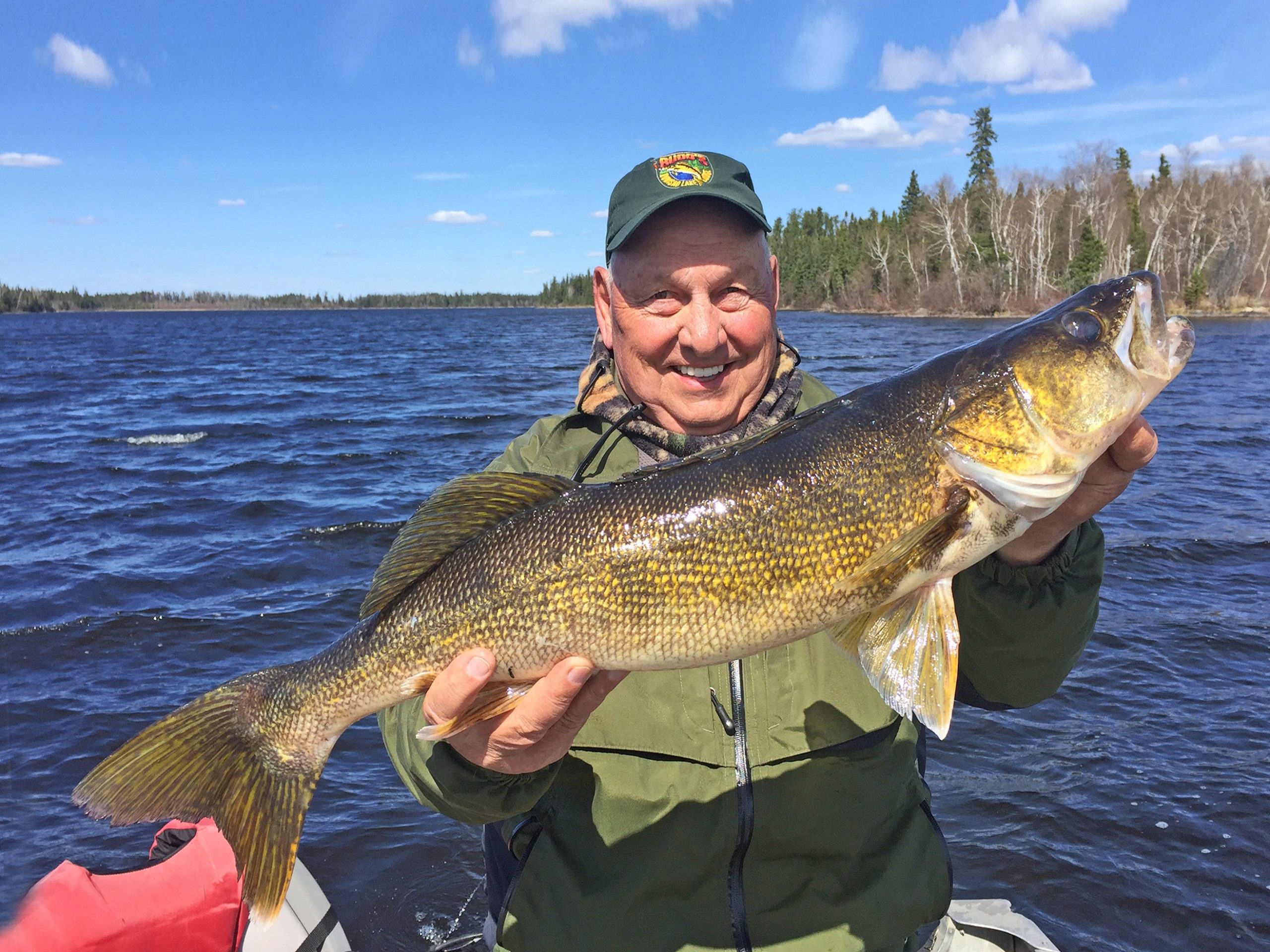 Budd's Gunisao Lake Lodge  World's Best Trophy Walleye Fishing